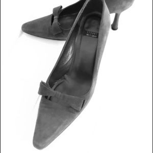 Stuart Weizmann Suede pumps.